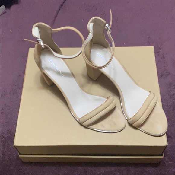 Kenneth Cole sandals - Picture 1 of 4